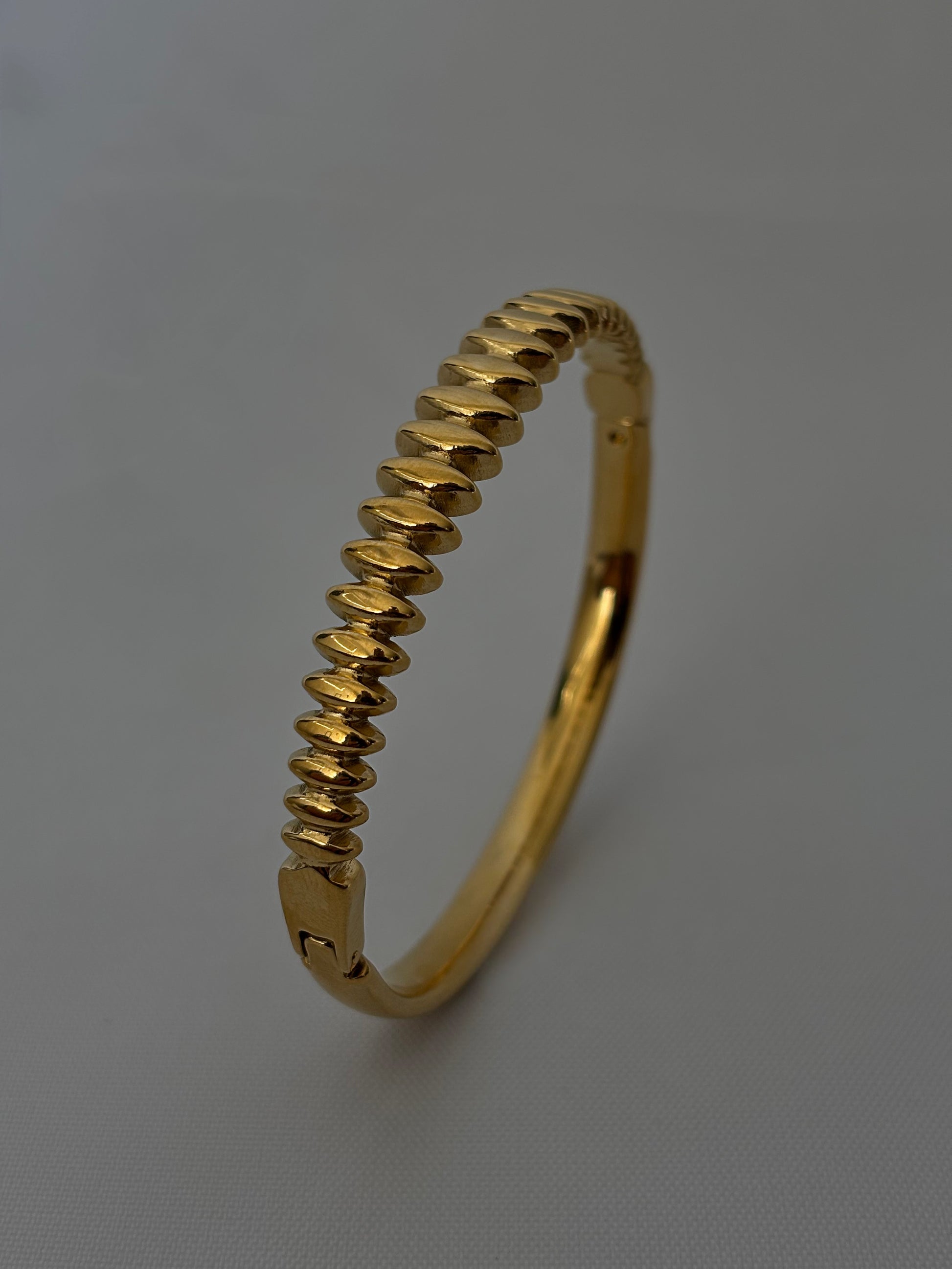 Lune Cuff