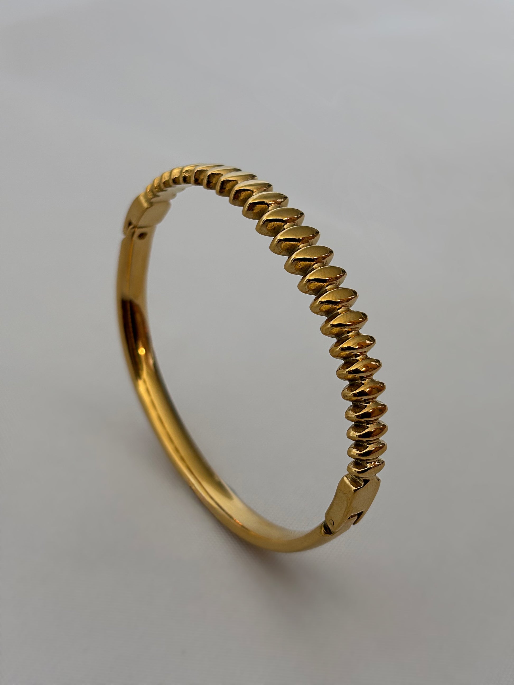 Lune Cuff