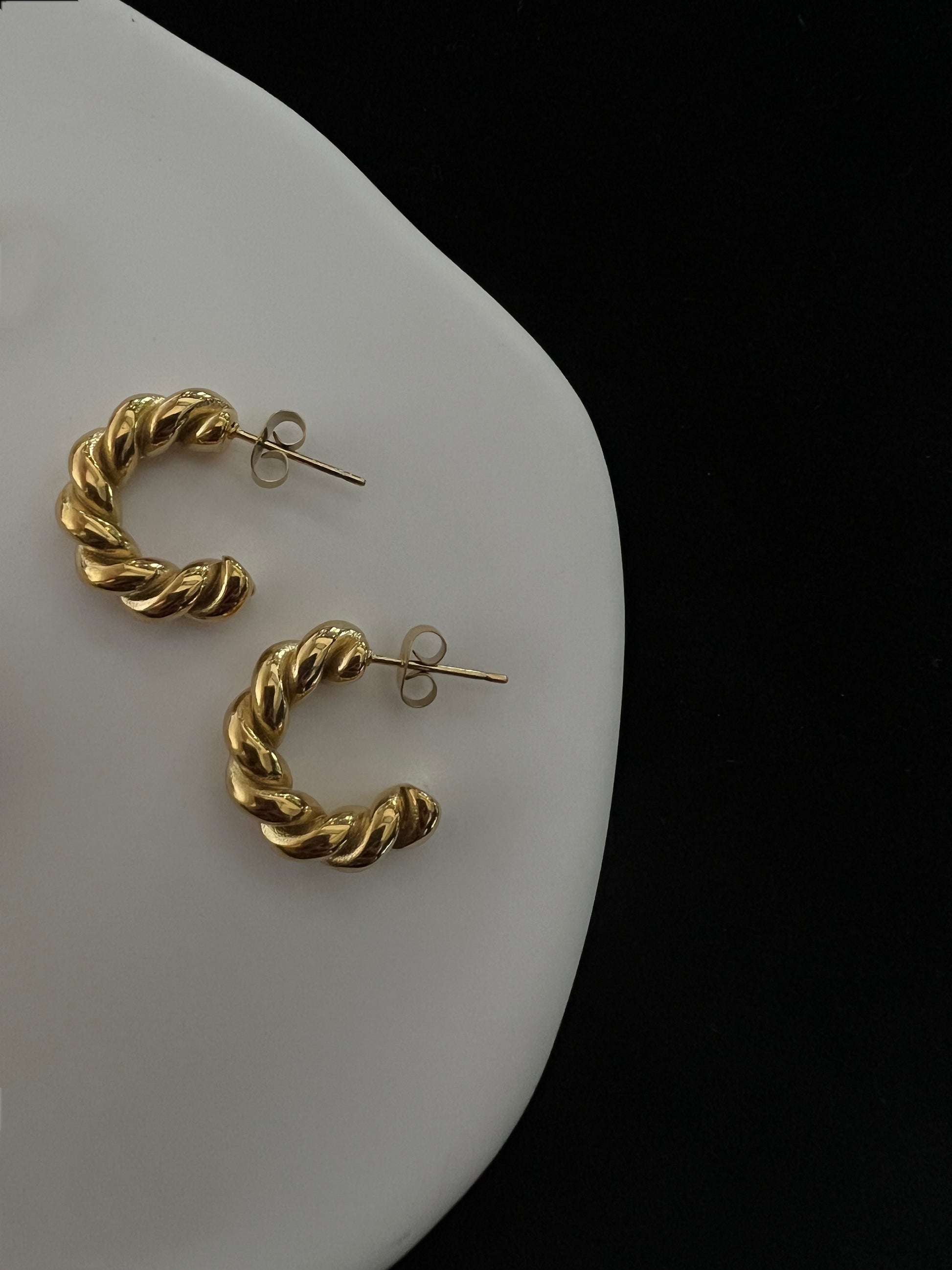 EverLuxe waterproof gold earring bundle